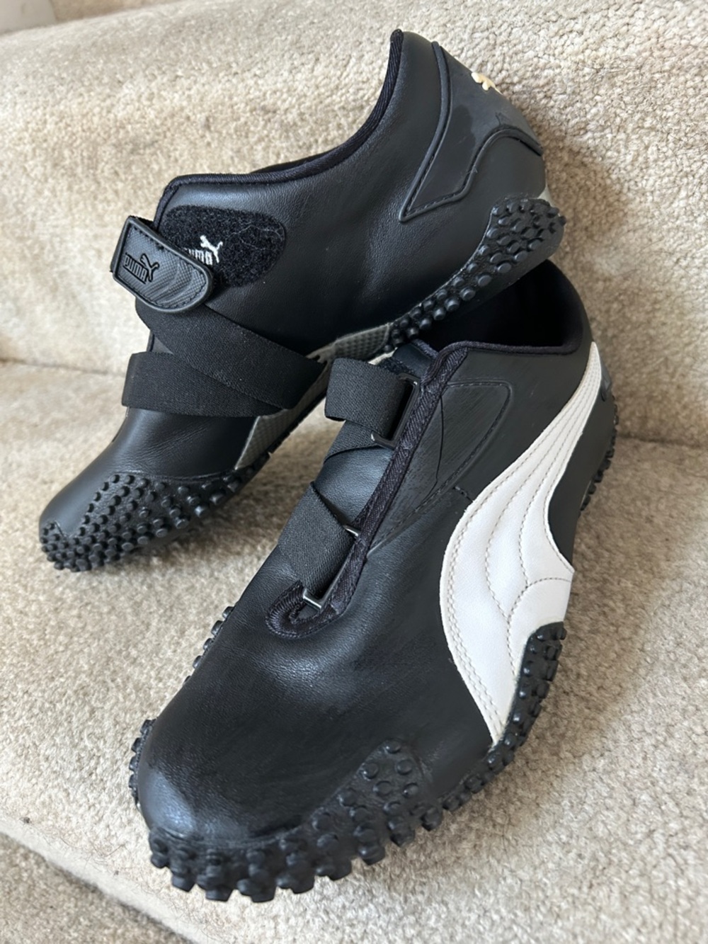 Puma Mostro Black and White sneakers y2k: labeled 8.5 fits like 8